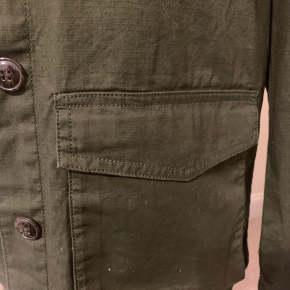 Divided by H& M army green jacket size 8. Gorgeous with unique decals - Picture 4 of 8